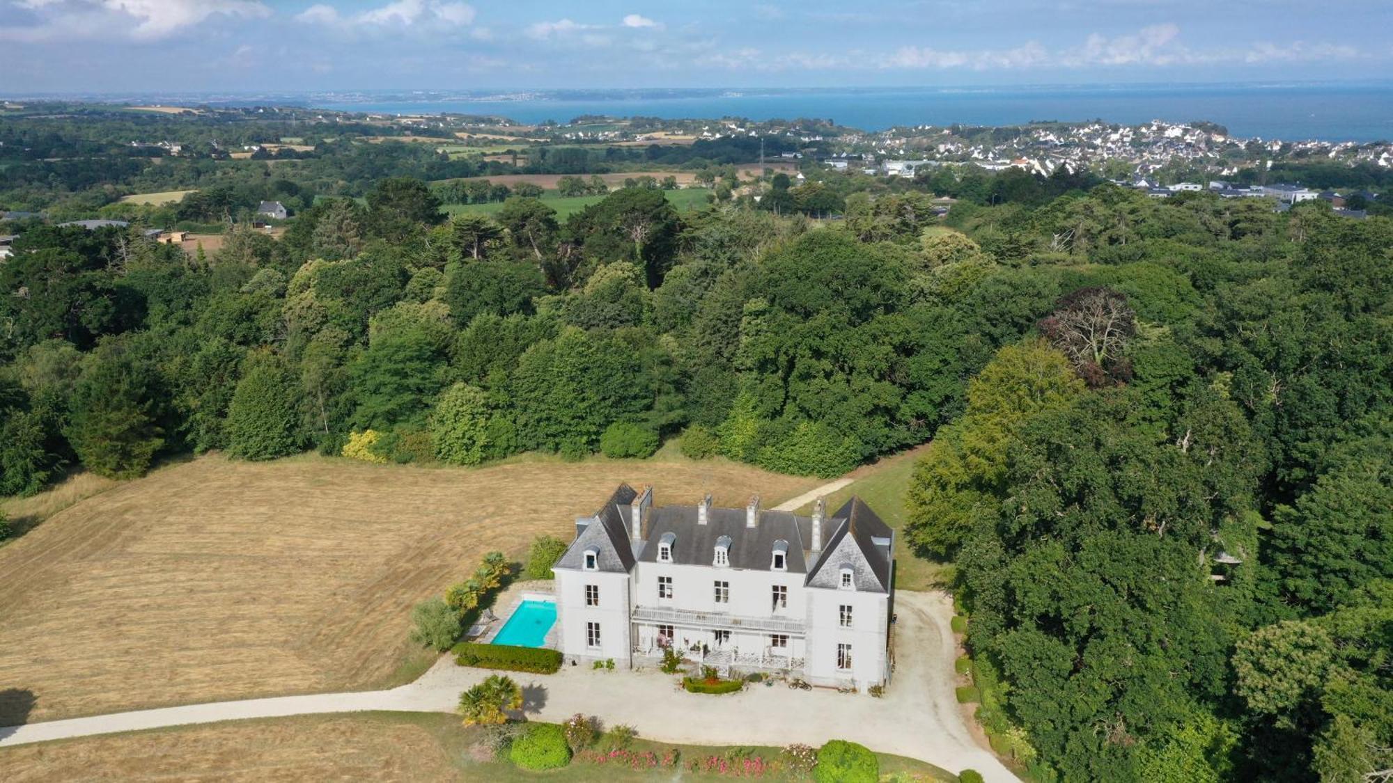 Bed and Breakfast Domaine Du Cloitre Pleneuf-Val-Andre Exterior foto