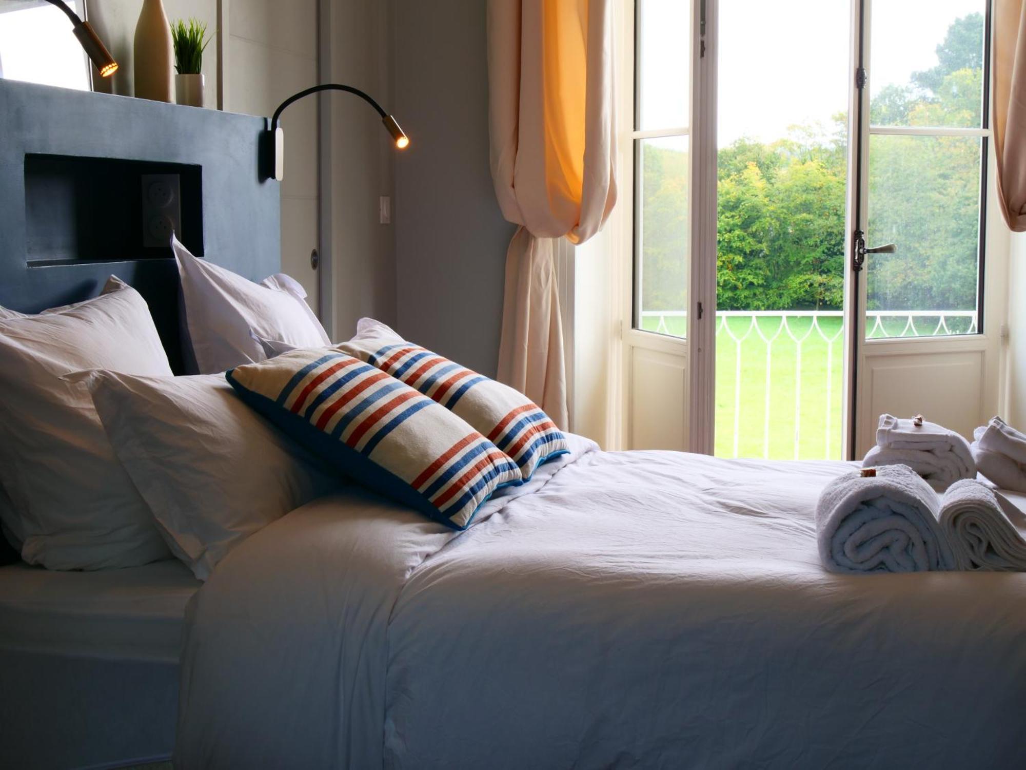 Bed and Breakfast Domaine Du Cloitre Pleneuf-Val-Andre Exterior foto