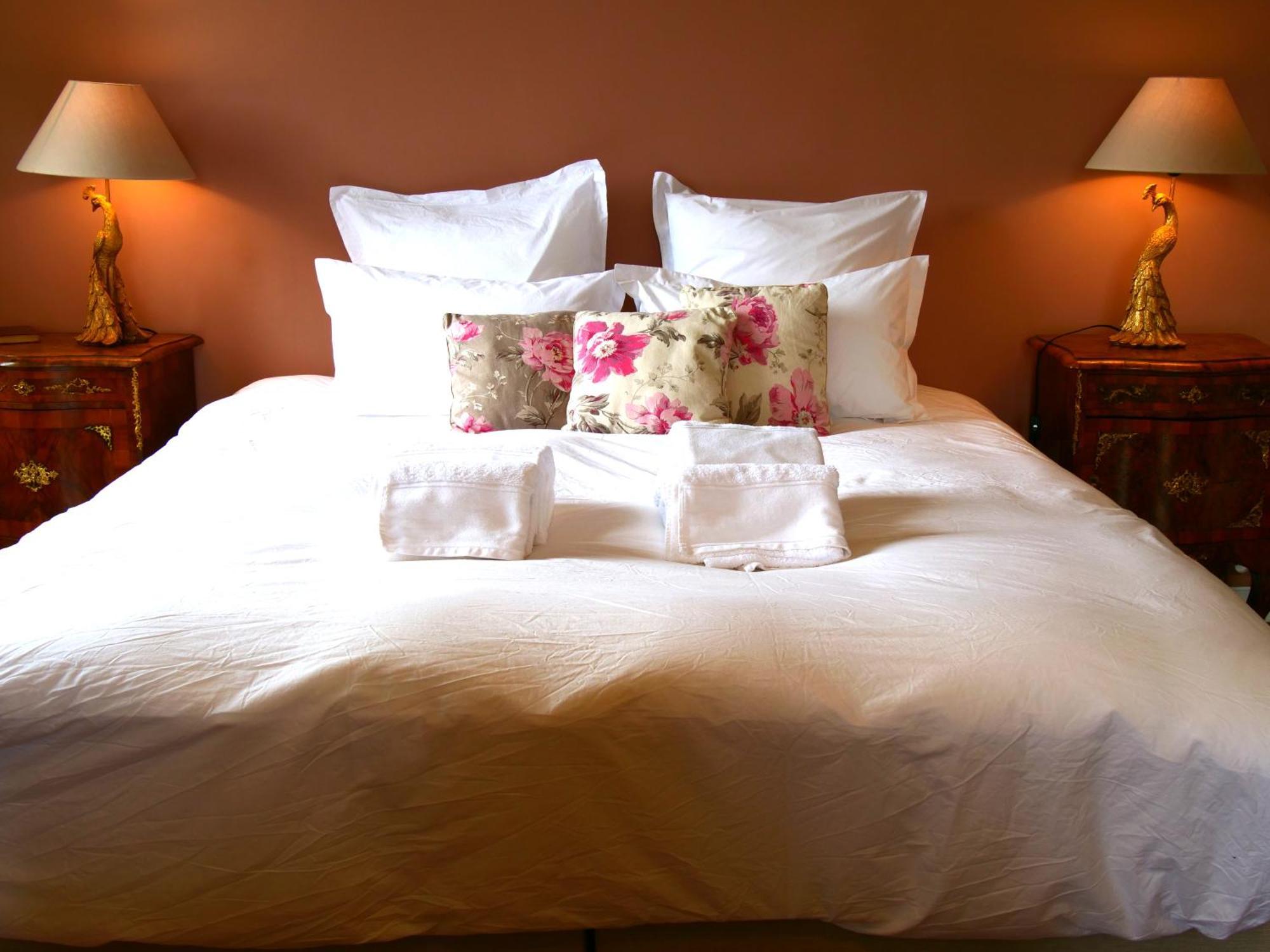 Bed and Breakfast Domaine Du Cloitre Pleneuf-Val-Andre Zimmer foto